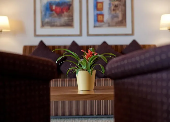 普拉特斯利酒店