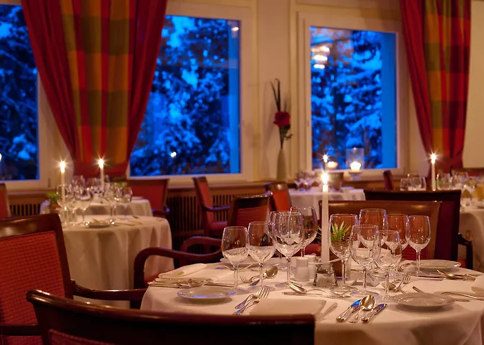 普拉特斯利酒店