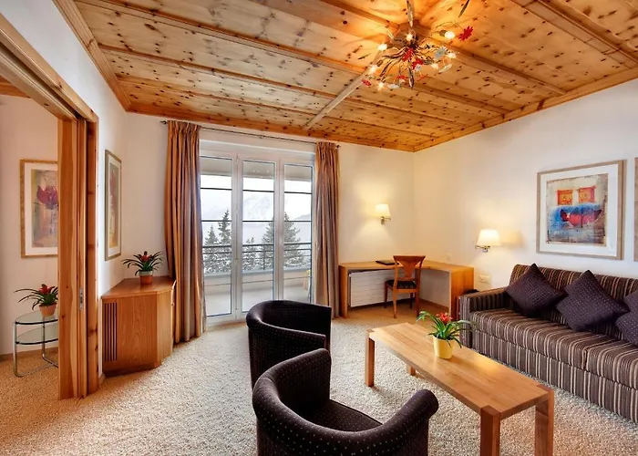 普拉特斯利酒店