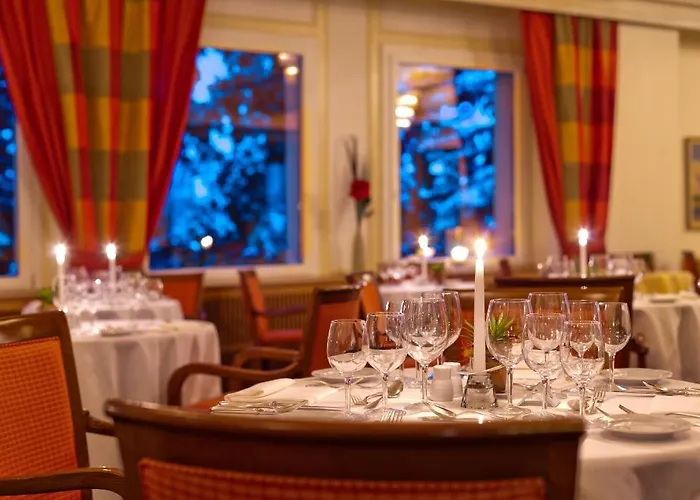 普拉特斯利酒店 4*