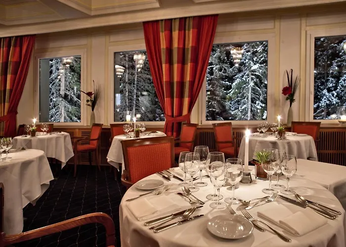 普拉特斯利酒店