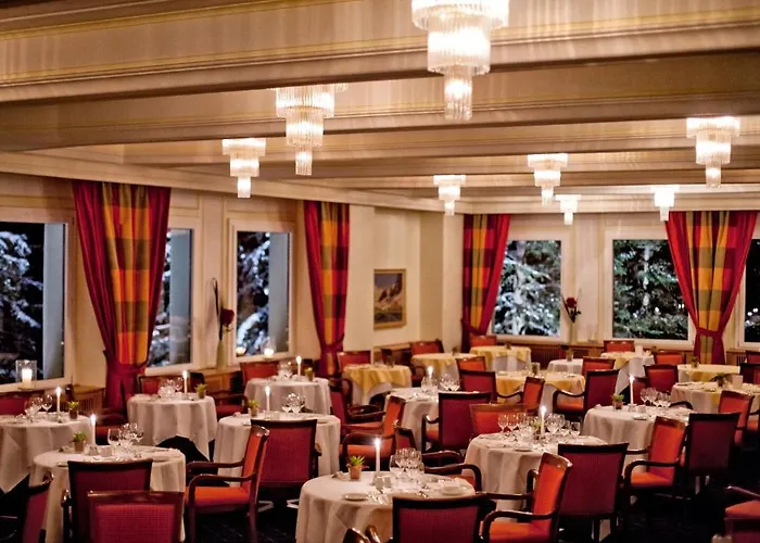 普拉特斯利酒店