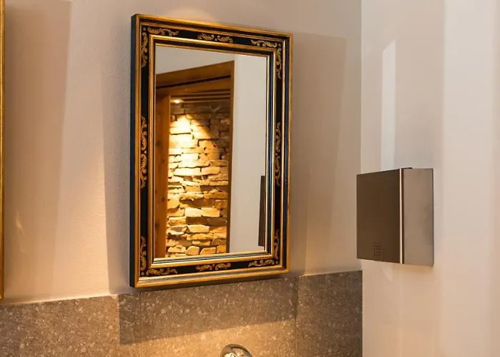 普拉特斯利酒店 4*